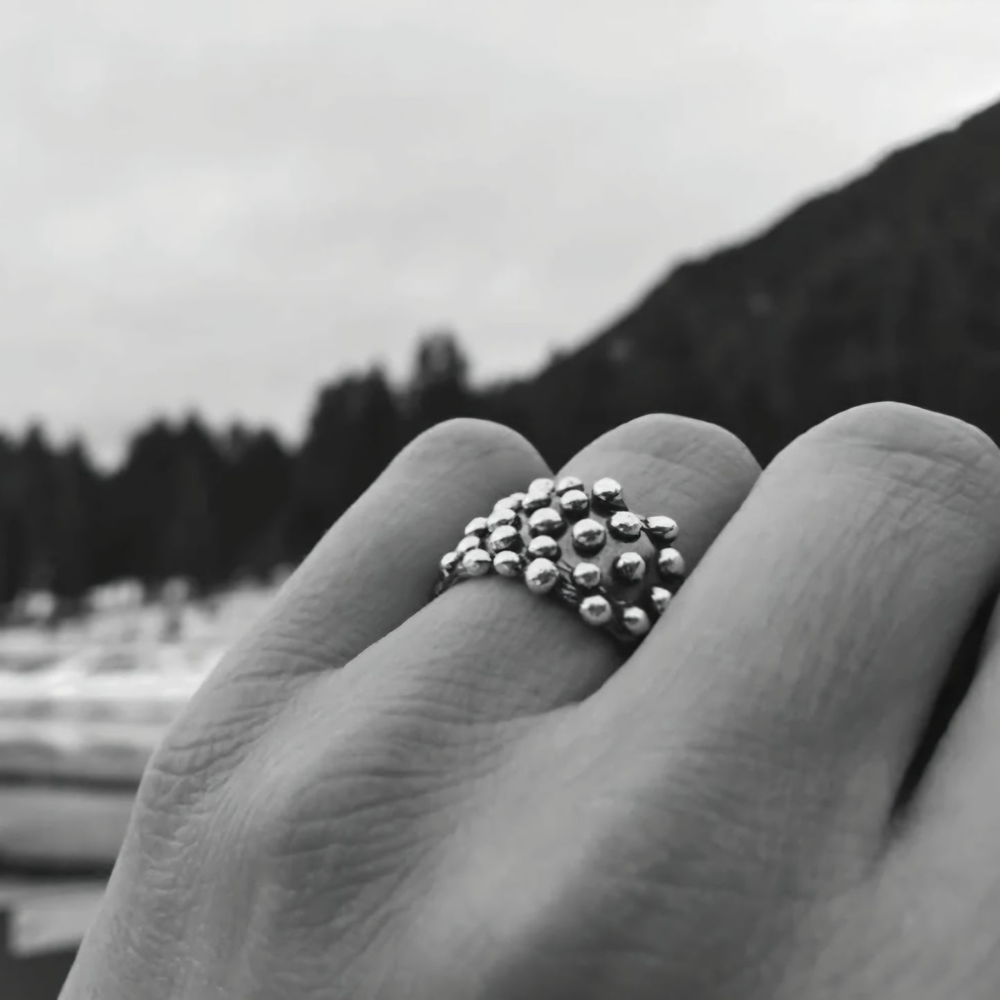 Anillo Constelaciones de plata oxidada