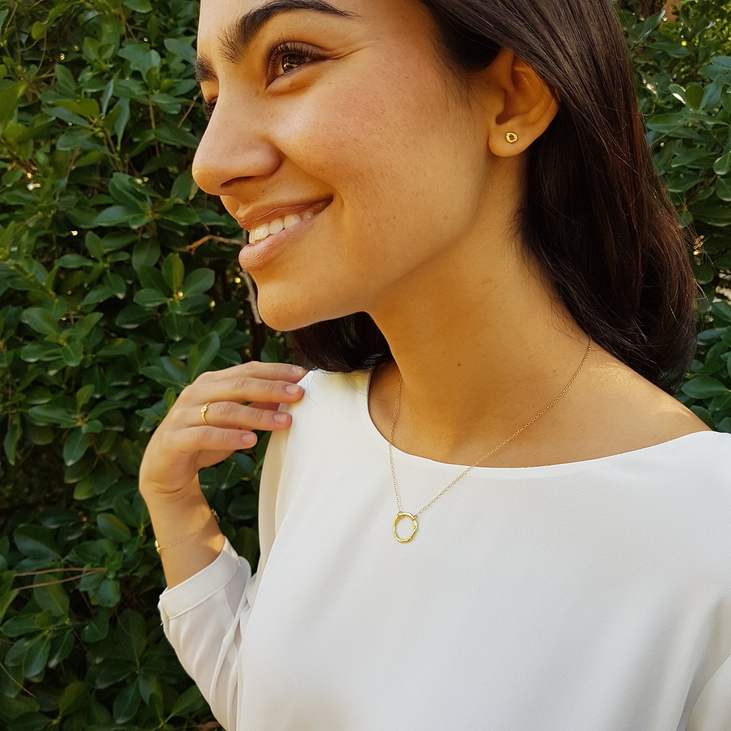 Collar Círculo de plata chapada en oro de 18k