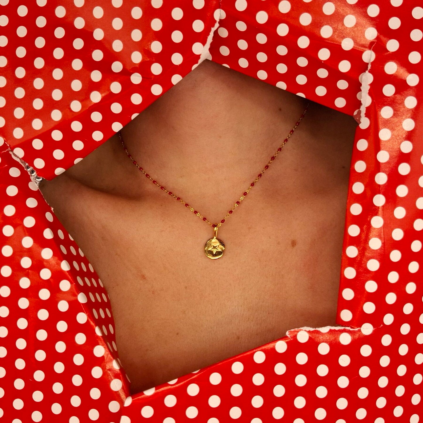 Collar Amuleto de plata chapada en oro