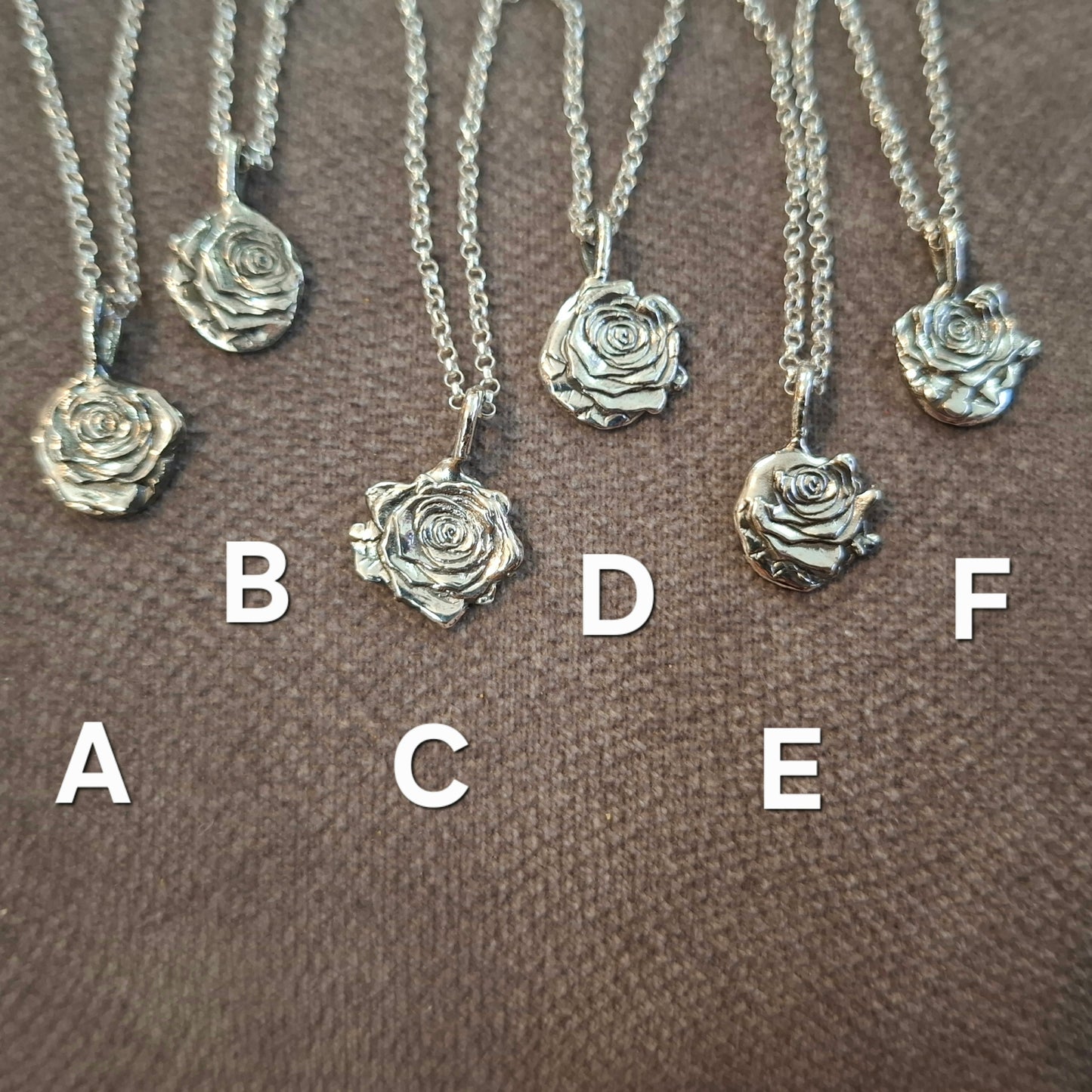 Collar Rosa Sant Jordi 2026