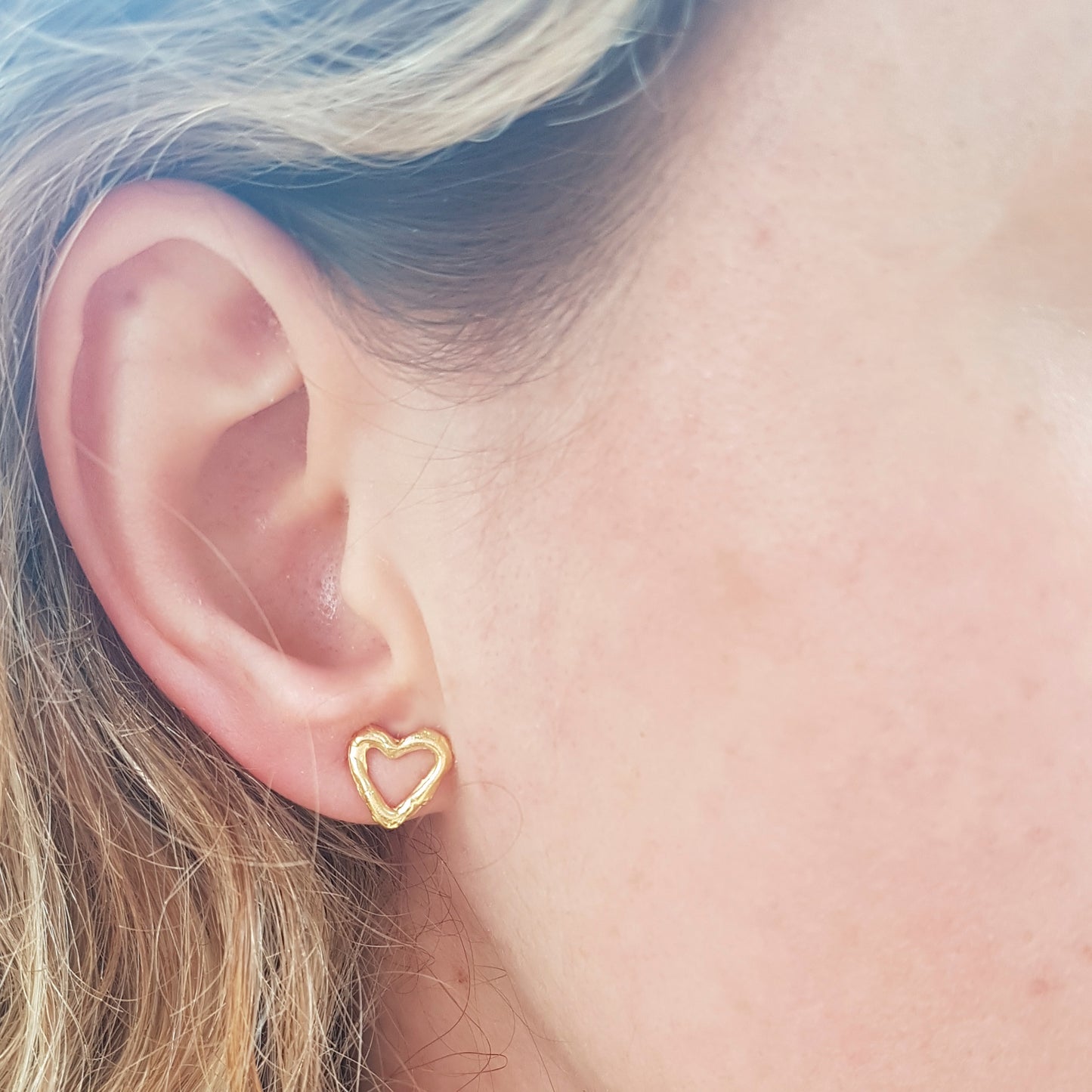 Pendientes Corazones de plata chapada en oro de 18k