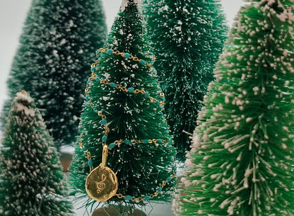 Collar Amuleto de plata chapada en oro