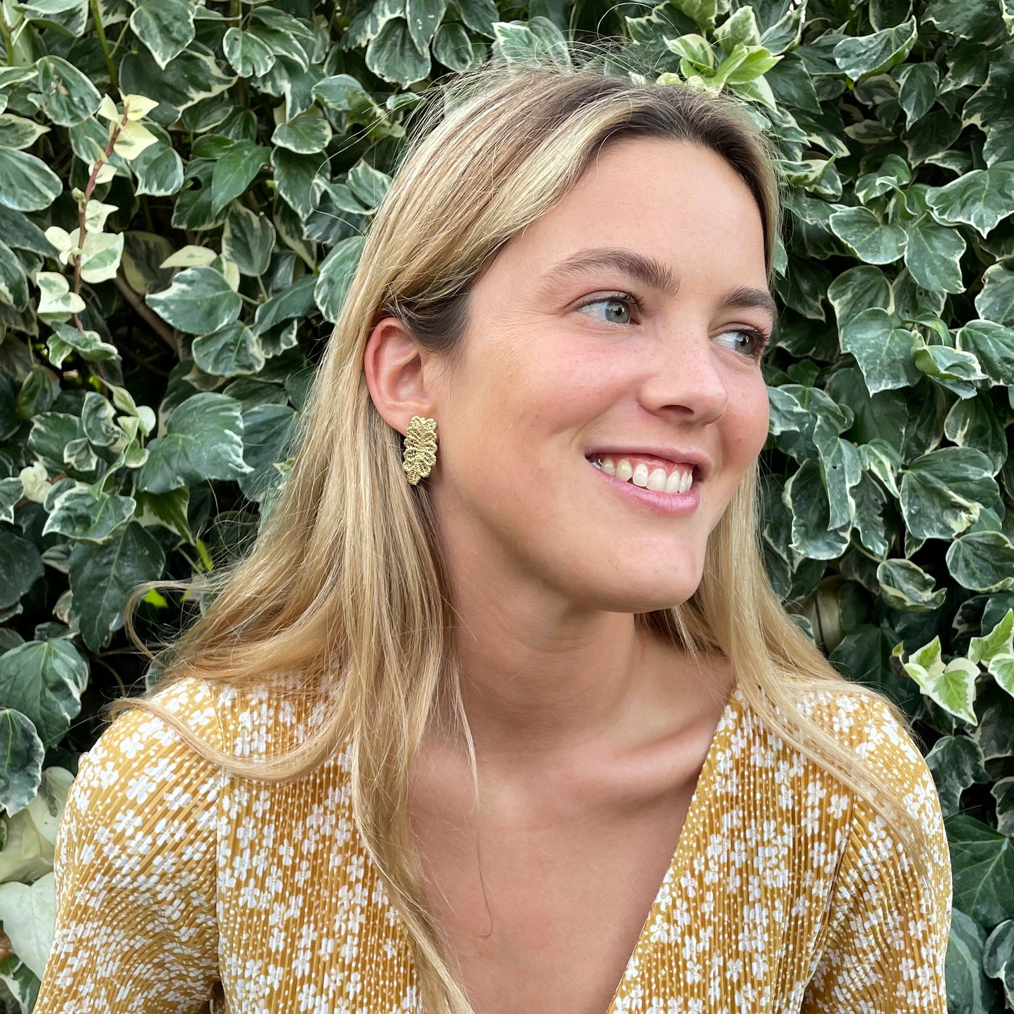 Pendientes Bordado Hojas de plata chapada en oro de 18k