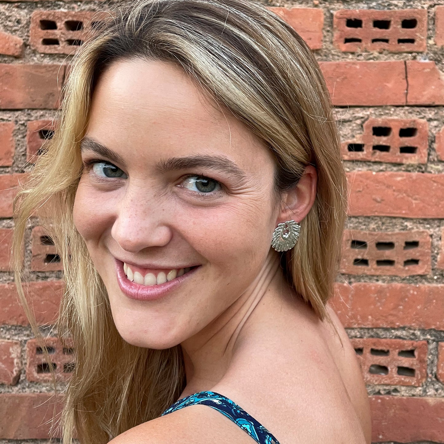 Pendientes Bordado León de plata