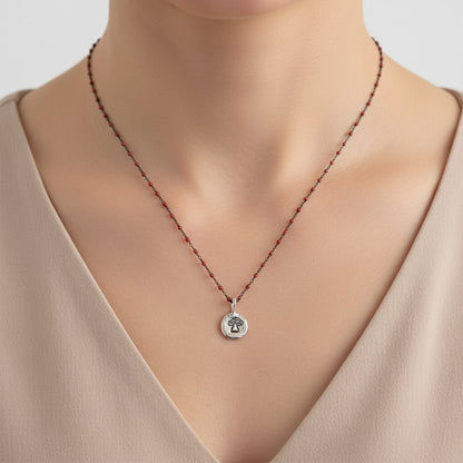 Collar Amuleto de plata oxidada