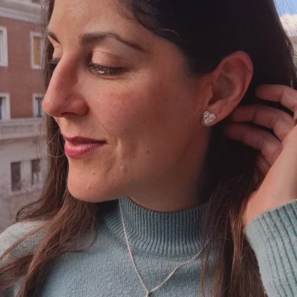 Pendientes Corazones bordados