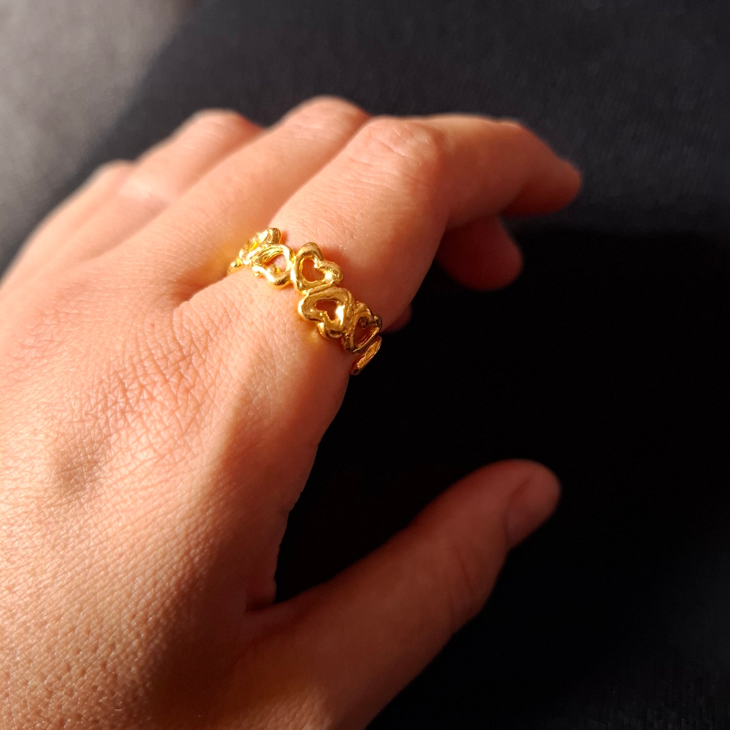 Anillo Corazones de plata chapada en oro de 18k