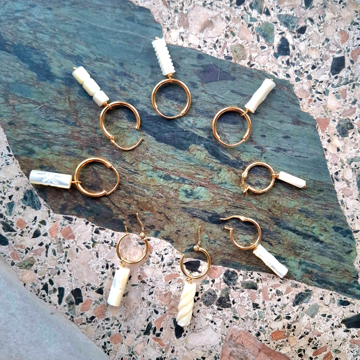 Aros plata con baño de oro y nácar